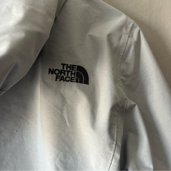 The North Face Dry Vent Light Grey Lightweight Jacket Size Small - Picture 7 of 7